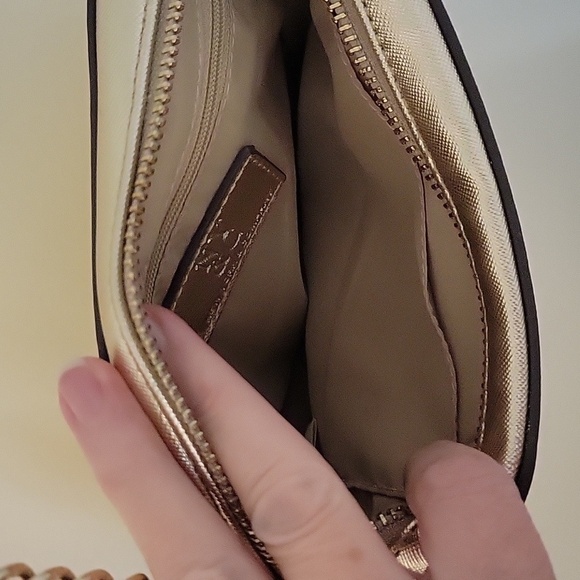 3/$30 NEW YORK & CO 1990s Gold Metallic Crossbody Holiday Evening Micro Purse - Picture 6 of 10